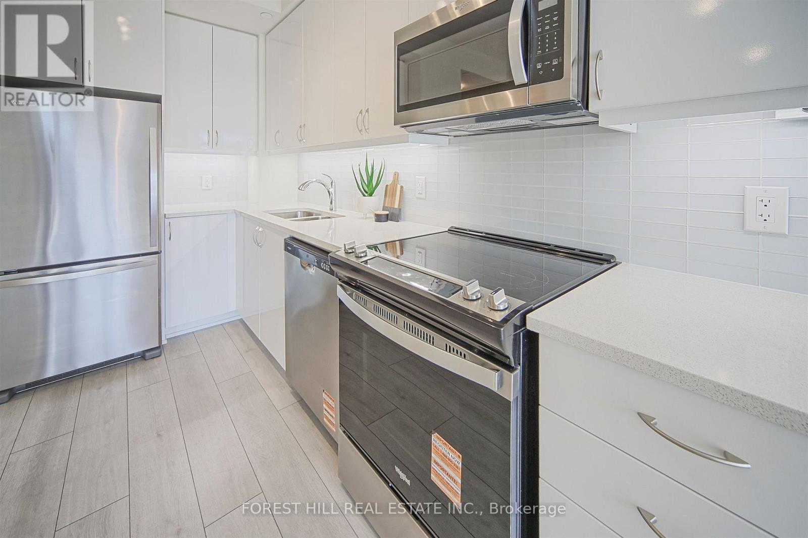 2009 - 38 Annie Craig Drive, Toronto, Ontario  M8V 0G9 - Photo 12 - W13780496