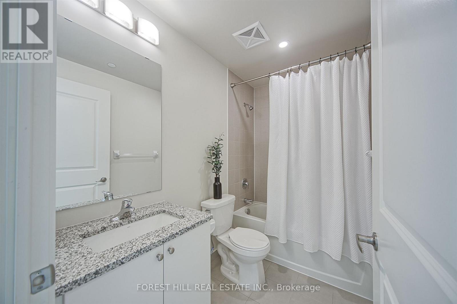 2009 - 38 Annie Craig Drive, Toronto, Ontario  M8V 0G9 - Photo 23 - W13780496