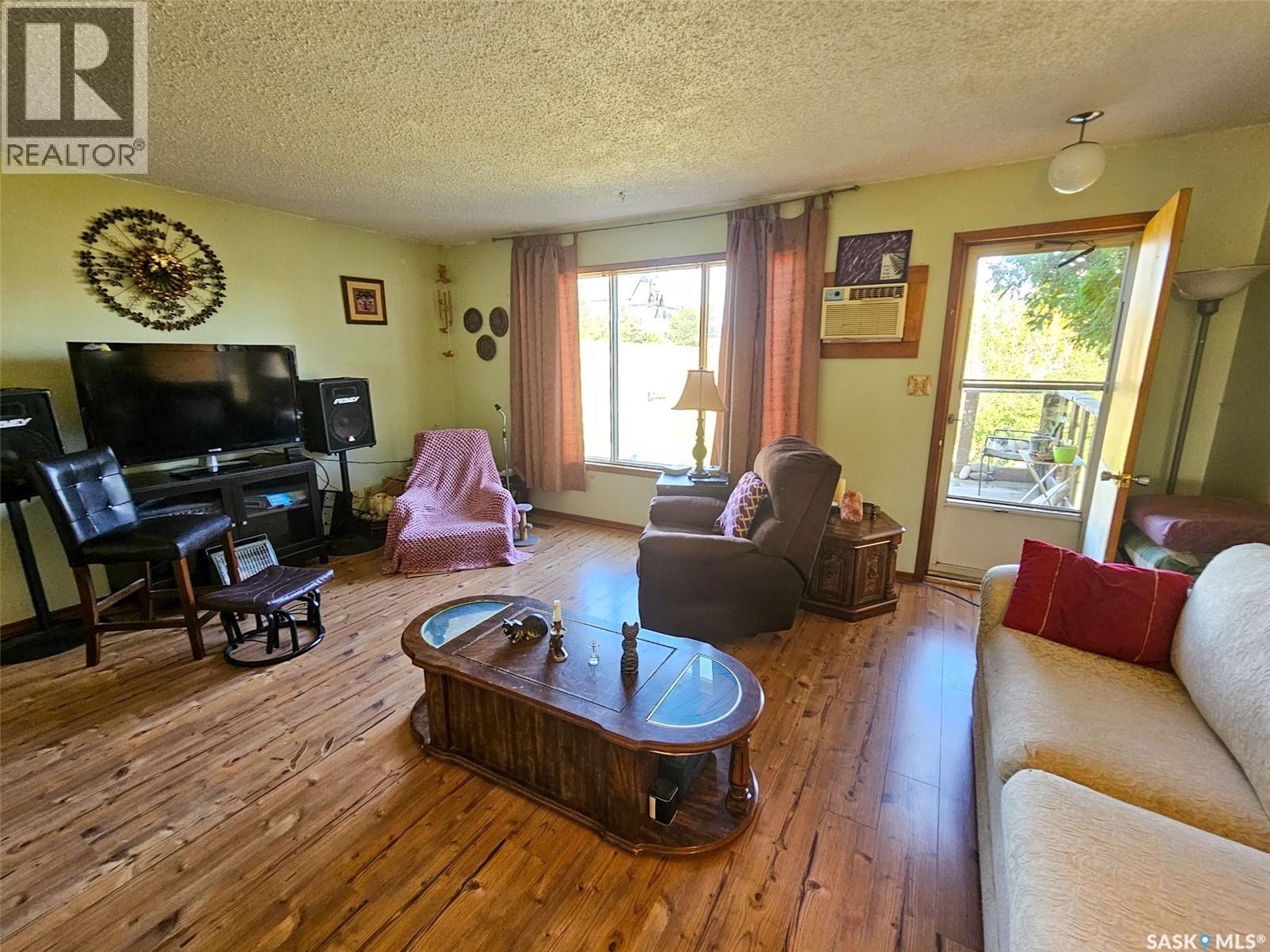 102 Montreal Street, Ernfold, Saskatchewan  S0H 1K0 - Photo 10 - SK048386