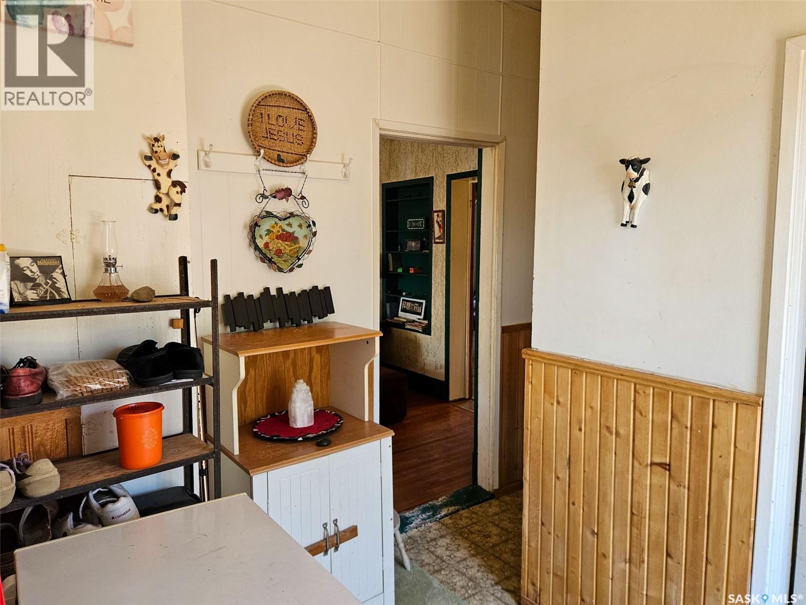 102 Montreal Street, Ernfold, Saskatchewan  S0H 1K0 - Photo 2 - SK048386