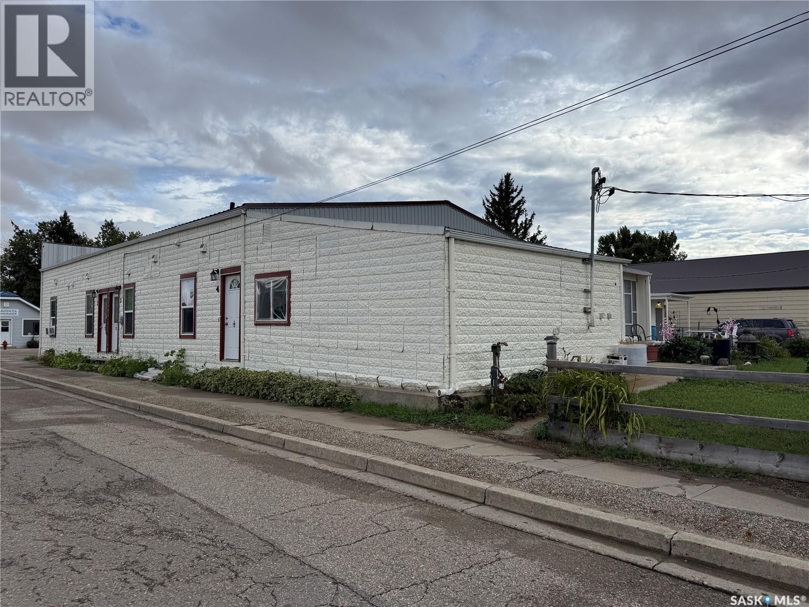 116 Main STREET photo 3