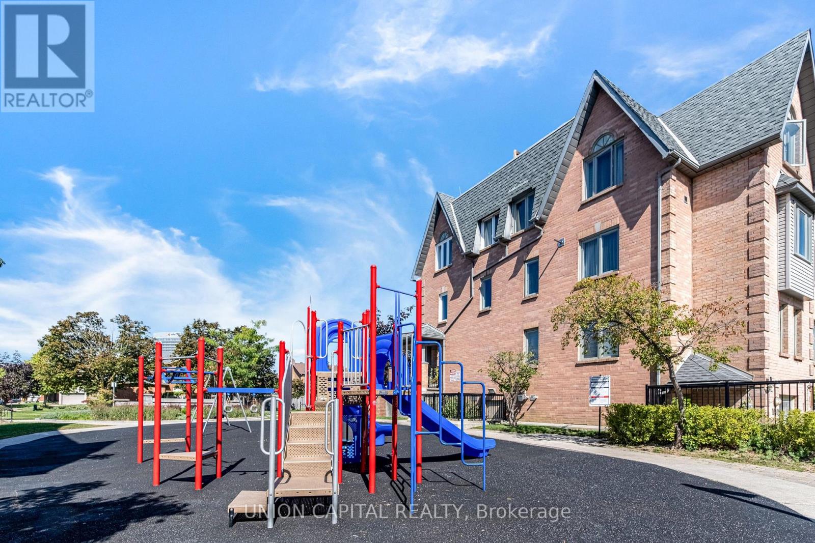 1002 - 75 Weldrick Road E, Richmond Hill, Ontario L4C 0H9 - Photo 3 - N13772364