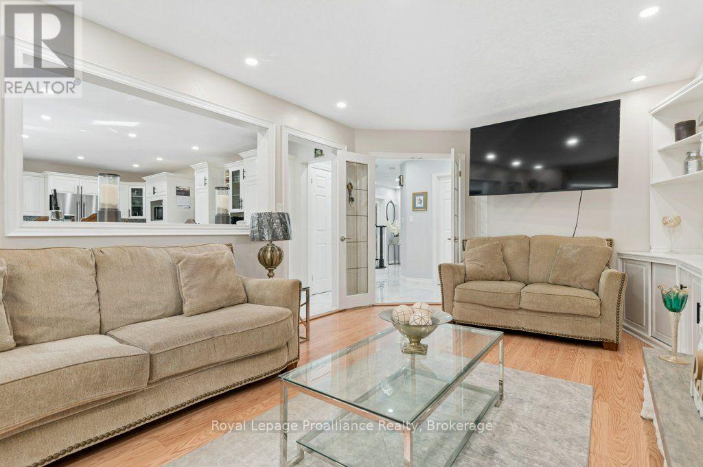 6 Bridlewood Lane, Quinte West, Ontario K8V 6N4 - Photo 25 - X13709502