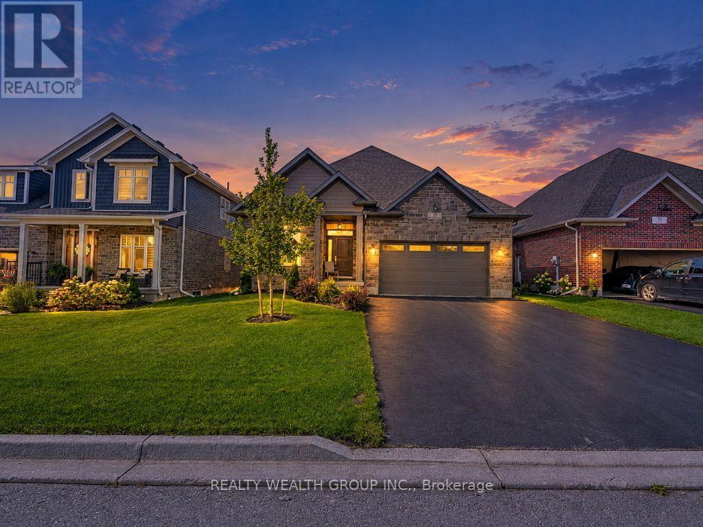 39 CARRIAGE CROSSING, Mapleton, Ontario