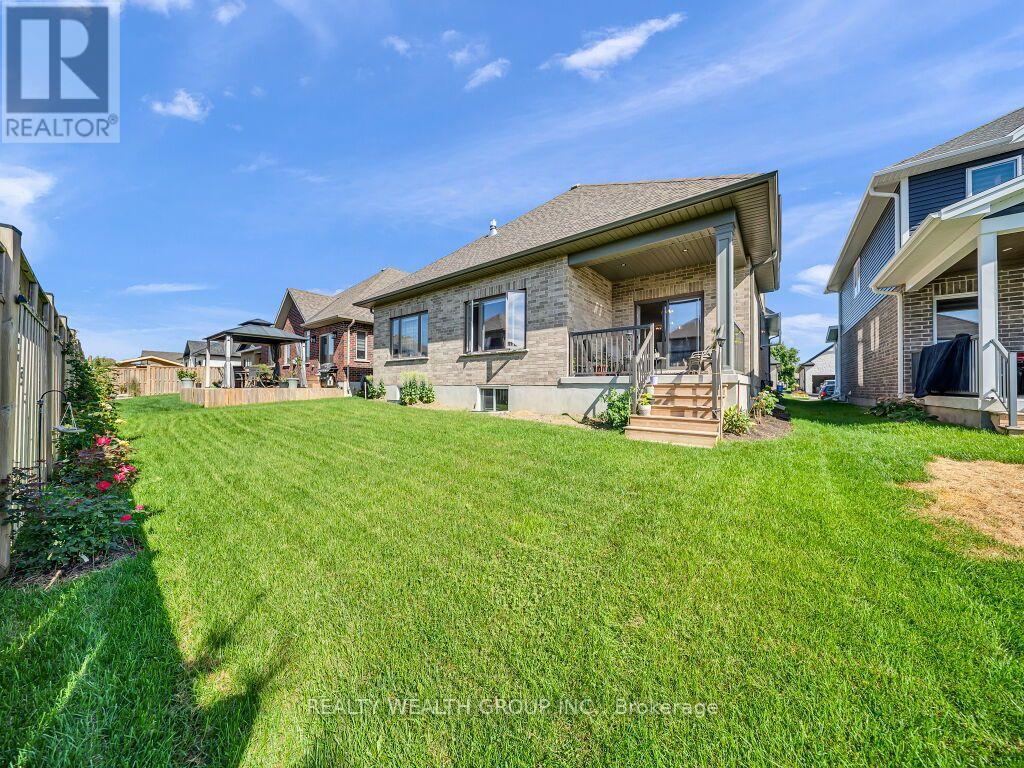 39 Carriage Crossing, Mapleton, Ontario  N0G 1P0 - Photo 36 - X13780196