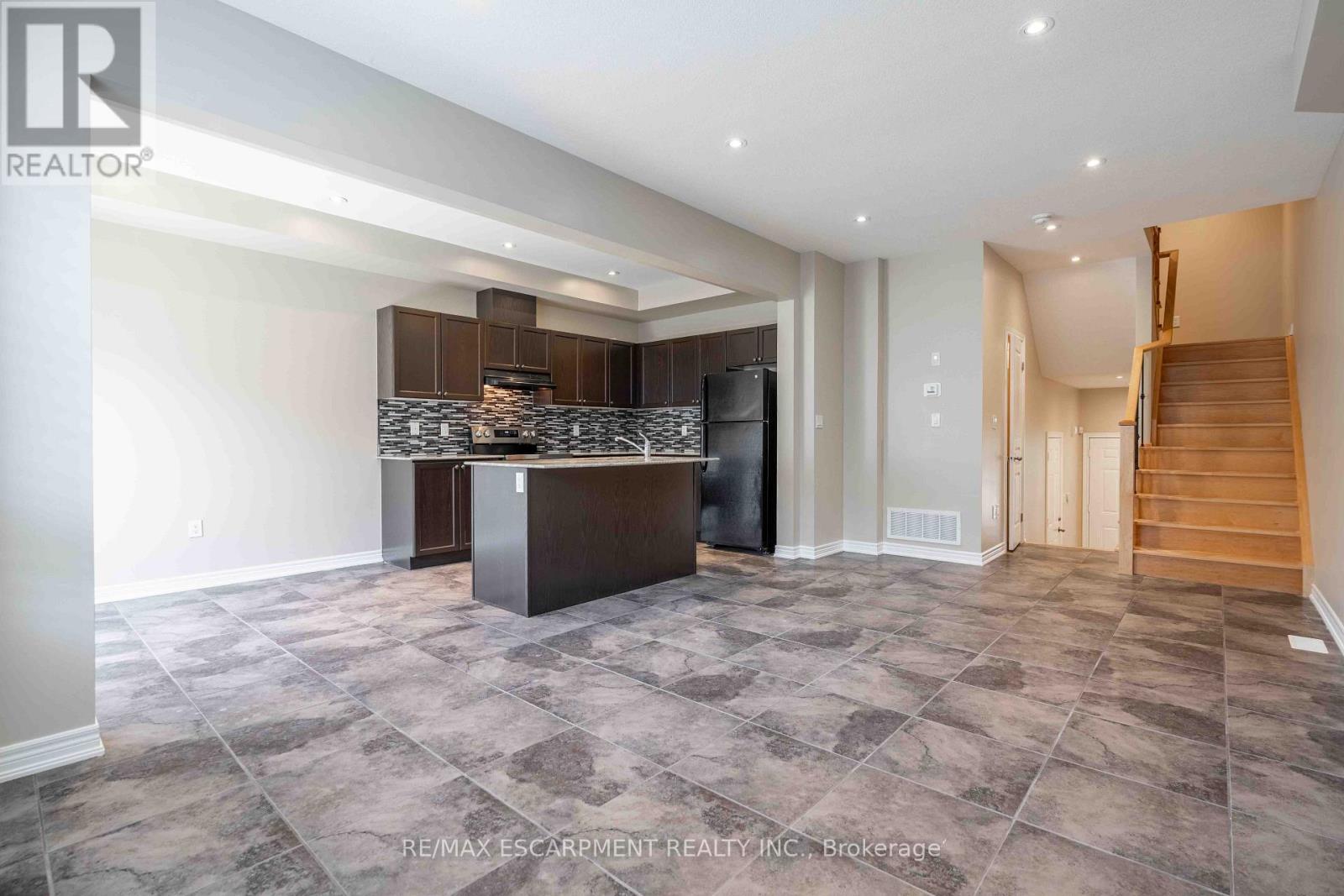 134 Palacebeach Trail, Hamilton, Ontario  L8E 0C3 - Photo 6 - X13780220