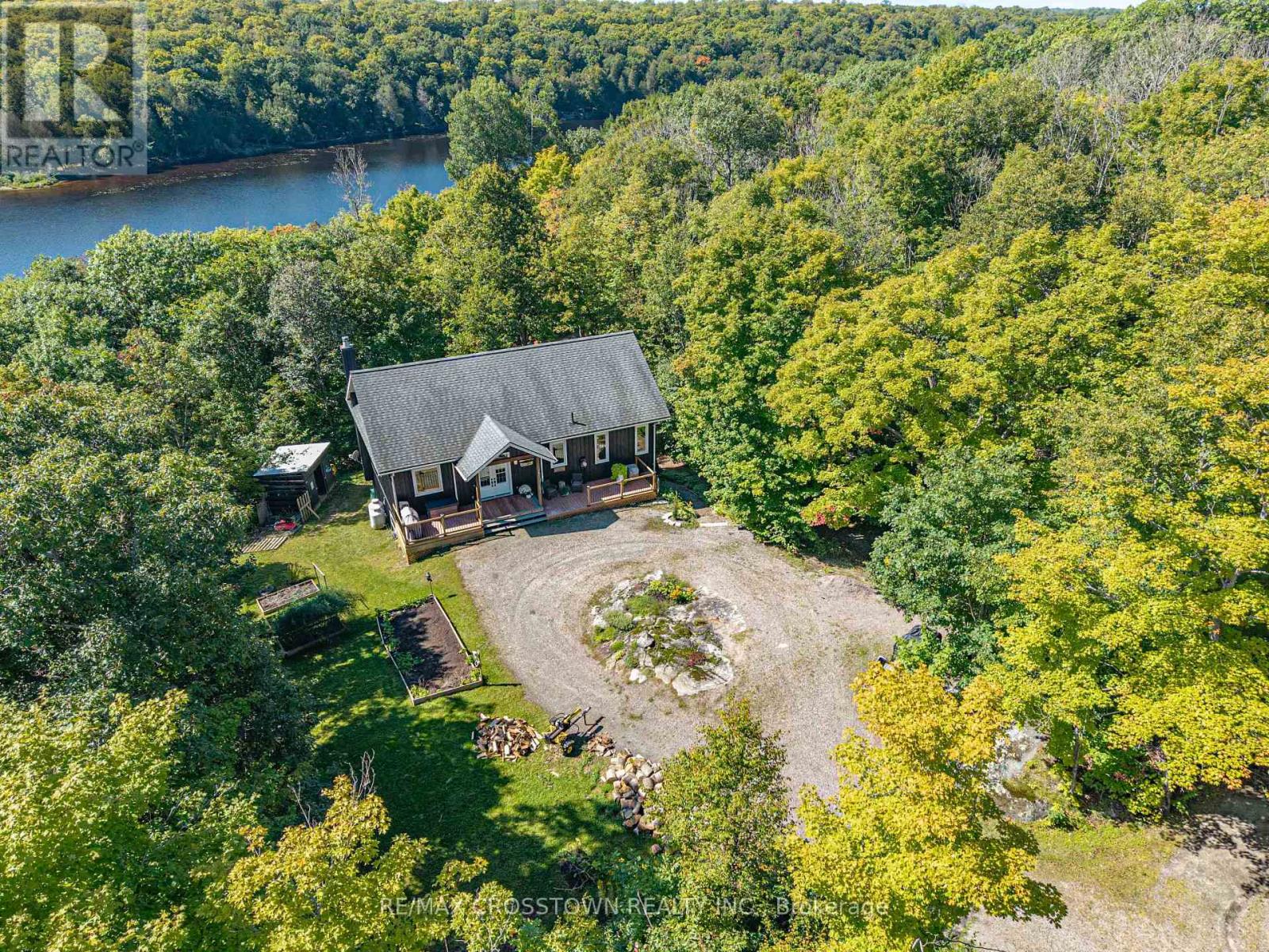 482 East Poverty Bay Road, Magnetawan, Ontario  P0A 1P0 - Photo 2 - X13780296