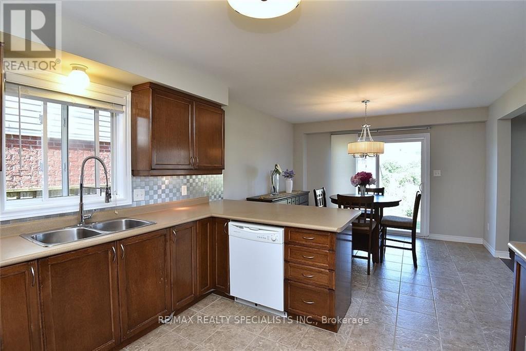 310 Brigadoon Drive, Hamilton, Ontario  L9C 0B7 - Photo 10 - X13780334