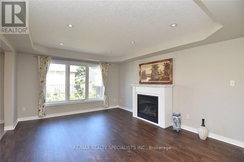 310 Brigadoon Drive, Hamilton, Ontario  L9C 0B7 - Photo 8 - X13780334