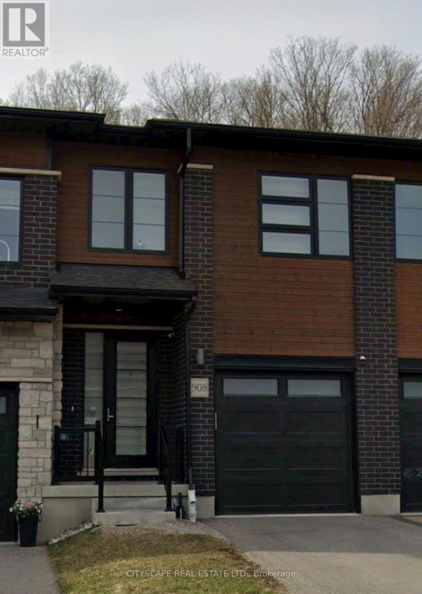 908 ROBERT FERRIE DRIVE, Kitchener, Ontario