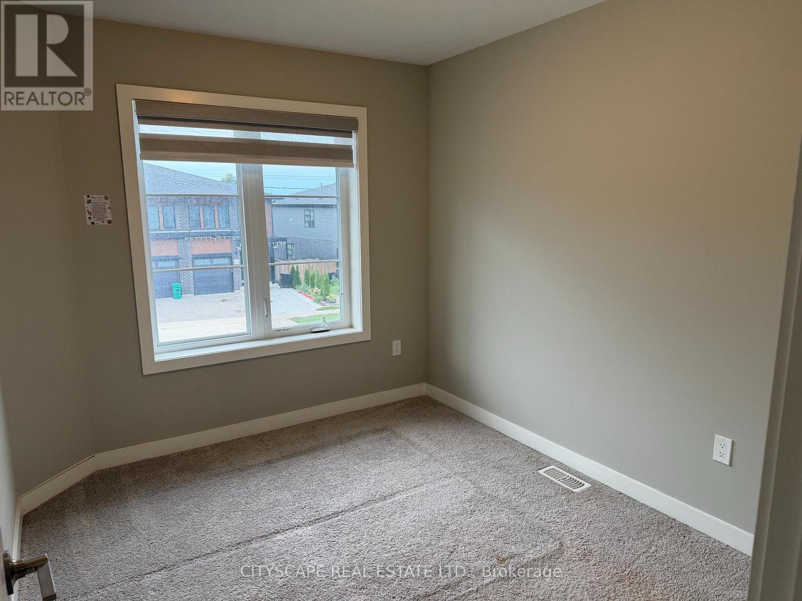 908 Robert Ferrie Drive, Kitchener, Ontario  N2R 0P2 - Photo 14 - X13780446