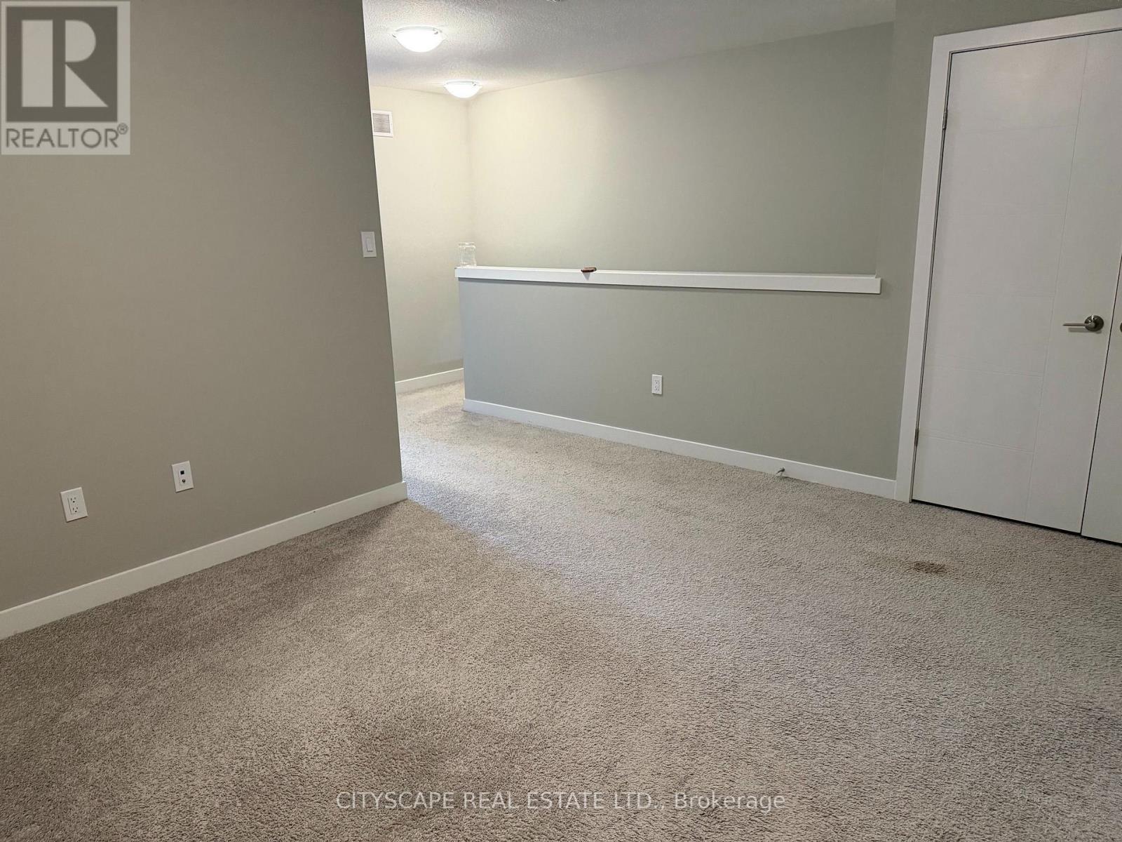 908 Robert Ferrie Drive, Kitchener, Ontario  N2R 0P2 - Photo 17 - X13780446