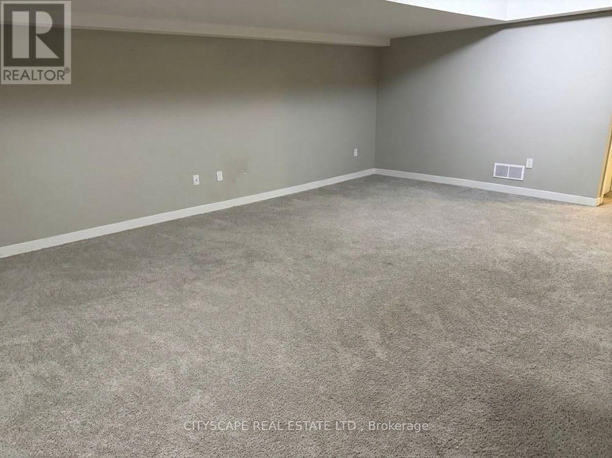 908 Robert Ferrie Drive, Kitchener, Ontario  N2R 0P2 - Photo 20 - X13780446
