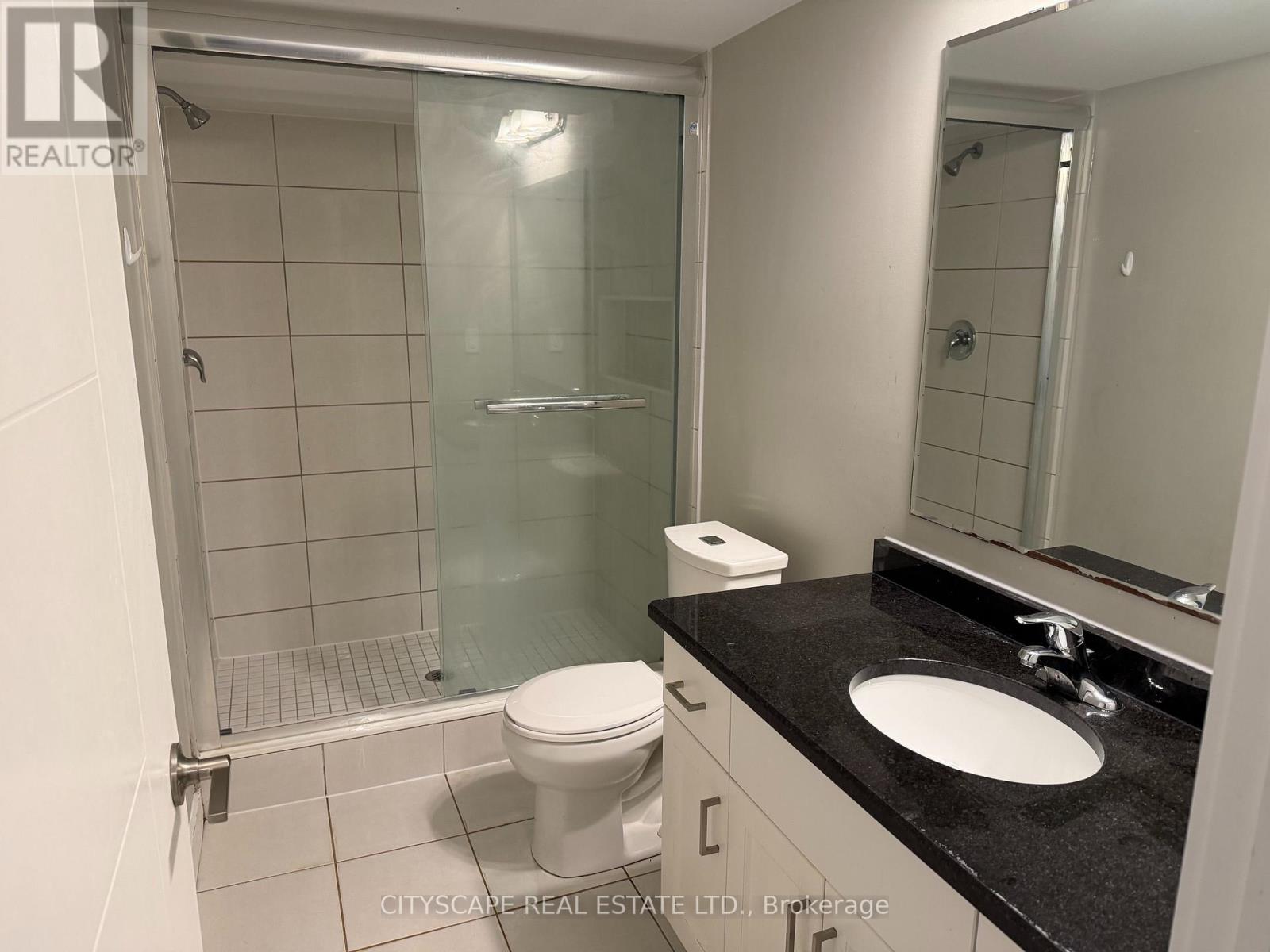 908 Robert Ferrie Drive, Kitchener, Ontario  N2R 0P2 - Photo 22 - X13780446