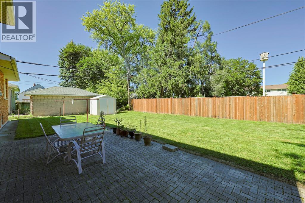 820 Alexander Street, Sarnia, Ontario  N7T 5H1 - Photo 4 - 26022506