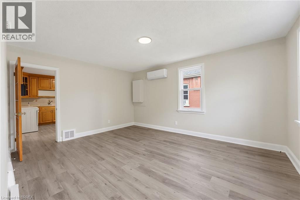 52 Burwell Street, Brantford, Ontario  N3T 4T7 - Photo 3 - 40858741