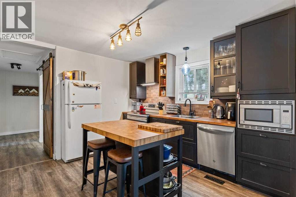 210 Royalties Crescent, Longview, Alberta  T0L 1H0 - Photo 3 - A2344334