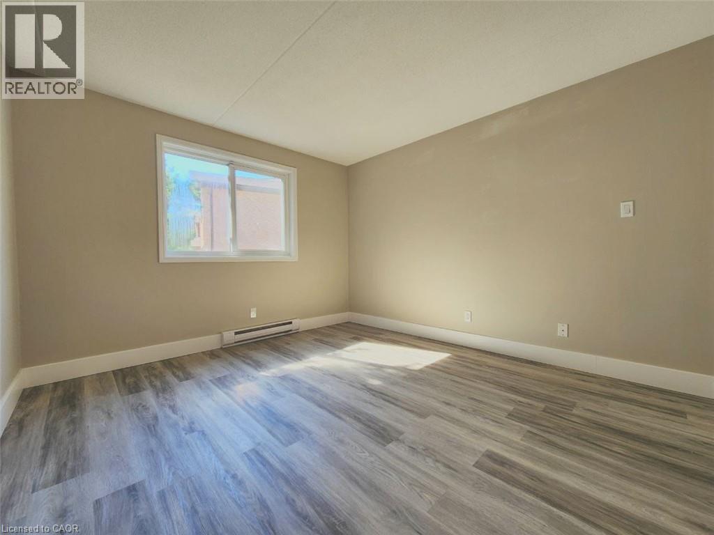 329 Northlake Drive Unit# 6, Waterloo, Ontario  N2V 1Z1 - Photo 12 - 40862012