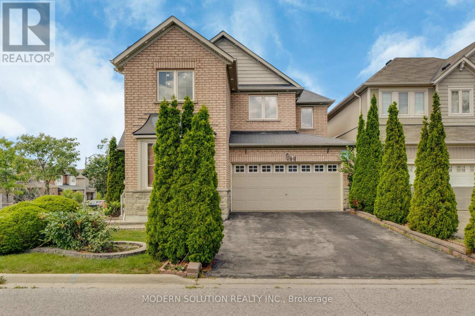 4 OVERHOLD CRESCENT, Richmond Hill, Ontario