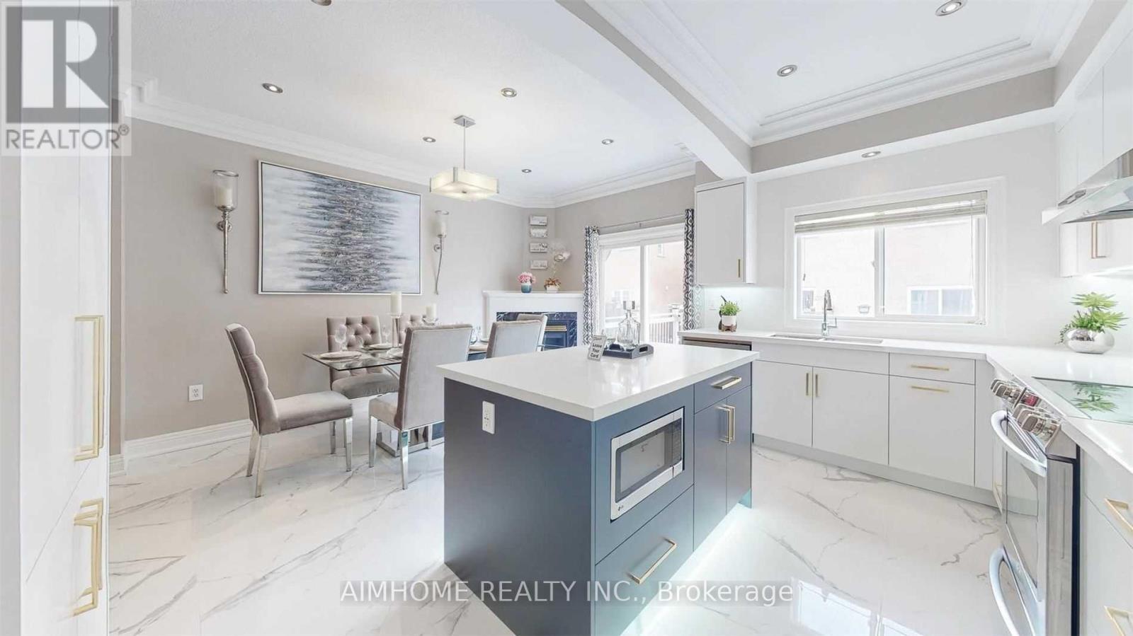 Upper - 10 Portsmouth Road, Vaughan, Ontario  L6A 3E7 - Photo 4 - N13658832
