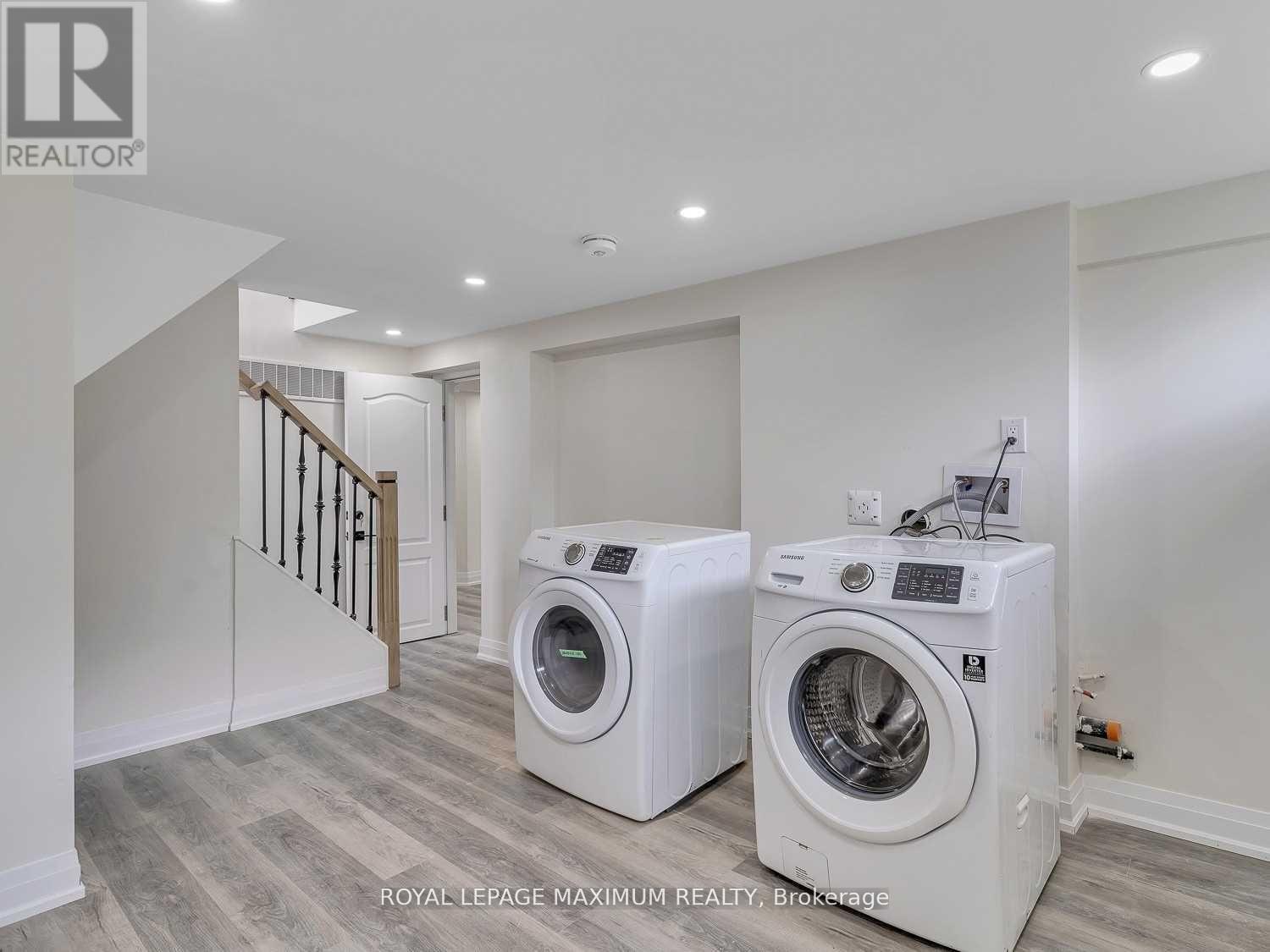 Upper Level - 8 Lawrence Crescent, Brampton, Ontario  L6W 2P3 - Photo 17 - W13769746