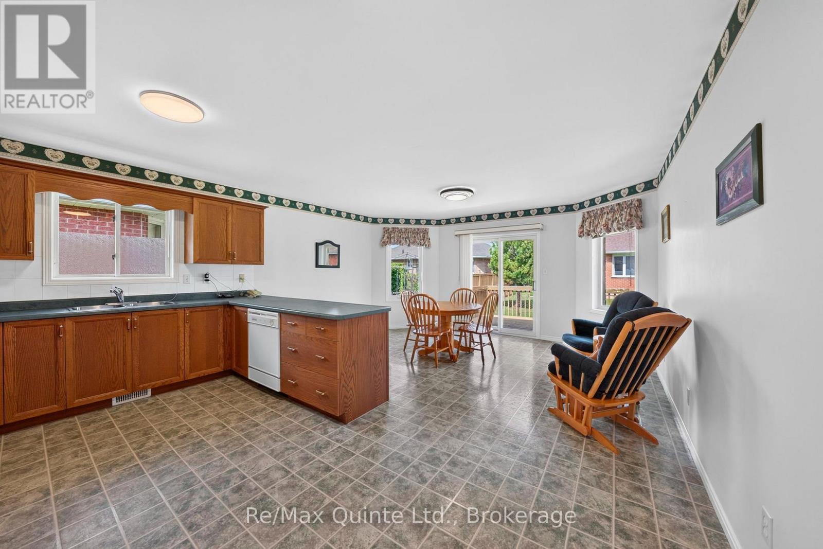 26 Oak Ridge Boulevard, Belleville (Belleville Ward), Ontario  K8N 5W1 - Photo 11 - X13780650