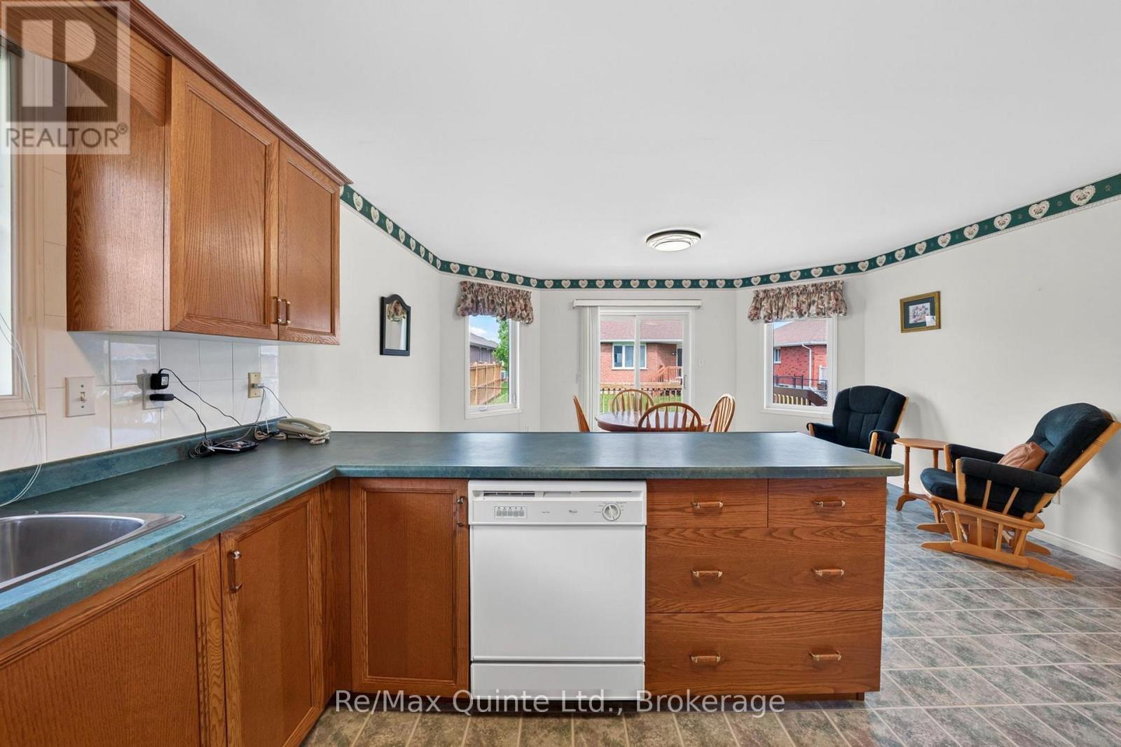 26 Oak Ridge Boulevard, Belleville (Belleville Ward), Ontario  K8N 5W1 - Photo 15 - X13780650