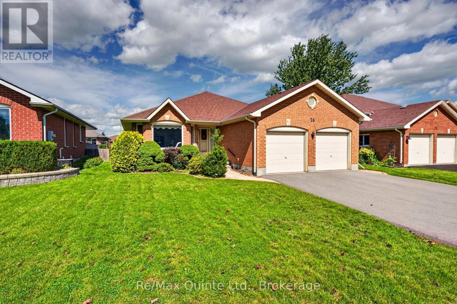 26 Oak Ridge Boulevard, Belleville (Belleville Ward), Ontario  K8N 5W1 - Photo 2 - X13780650