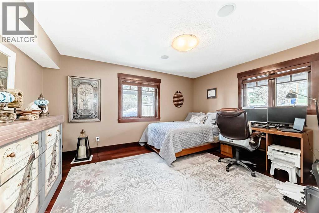10909 Eamon Road NW, Calgary, Alberta  T3G 5H2 - Photo 10 - A2309549