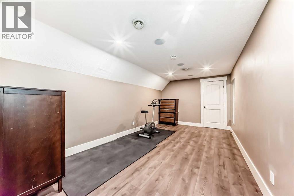 10909 Eamon Road NW, Calgary, Alberta  T3G 5H2 - Photo 32 - A2309549