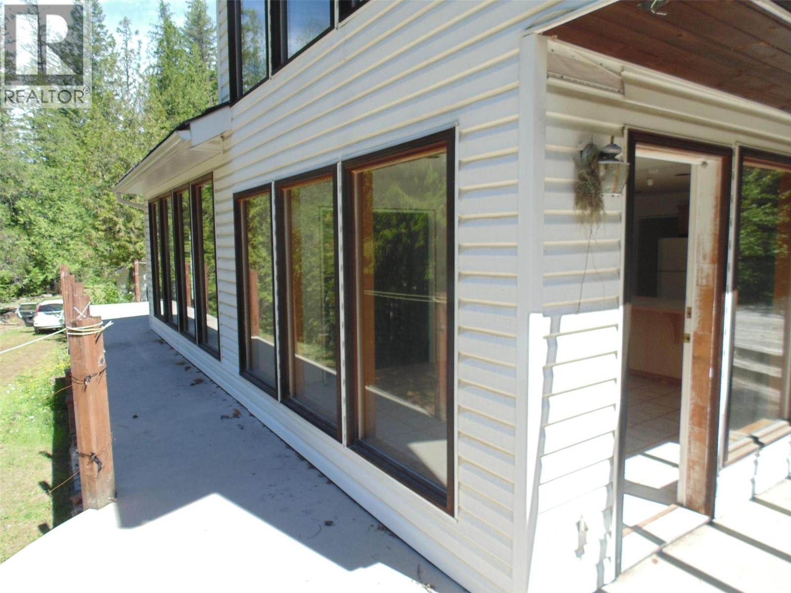 1415 Bridge Road, Crescent Valley, British Columbia  V0G 1H0 - Photo 16 - 10392793