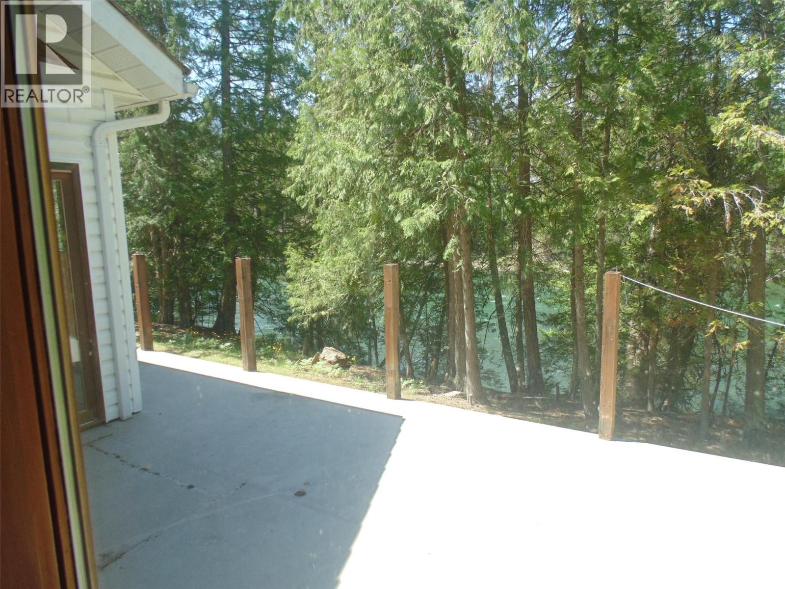 1415 Bridge Road, Crescent Valley, British Columbia  V0G 1H0 - Photo 13 - 10392793