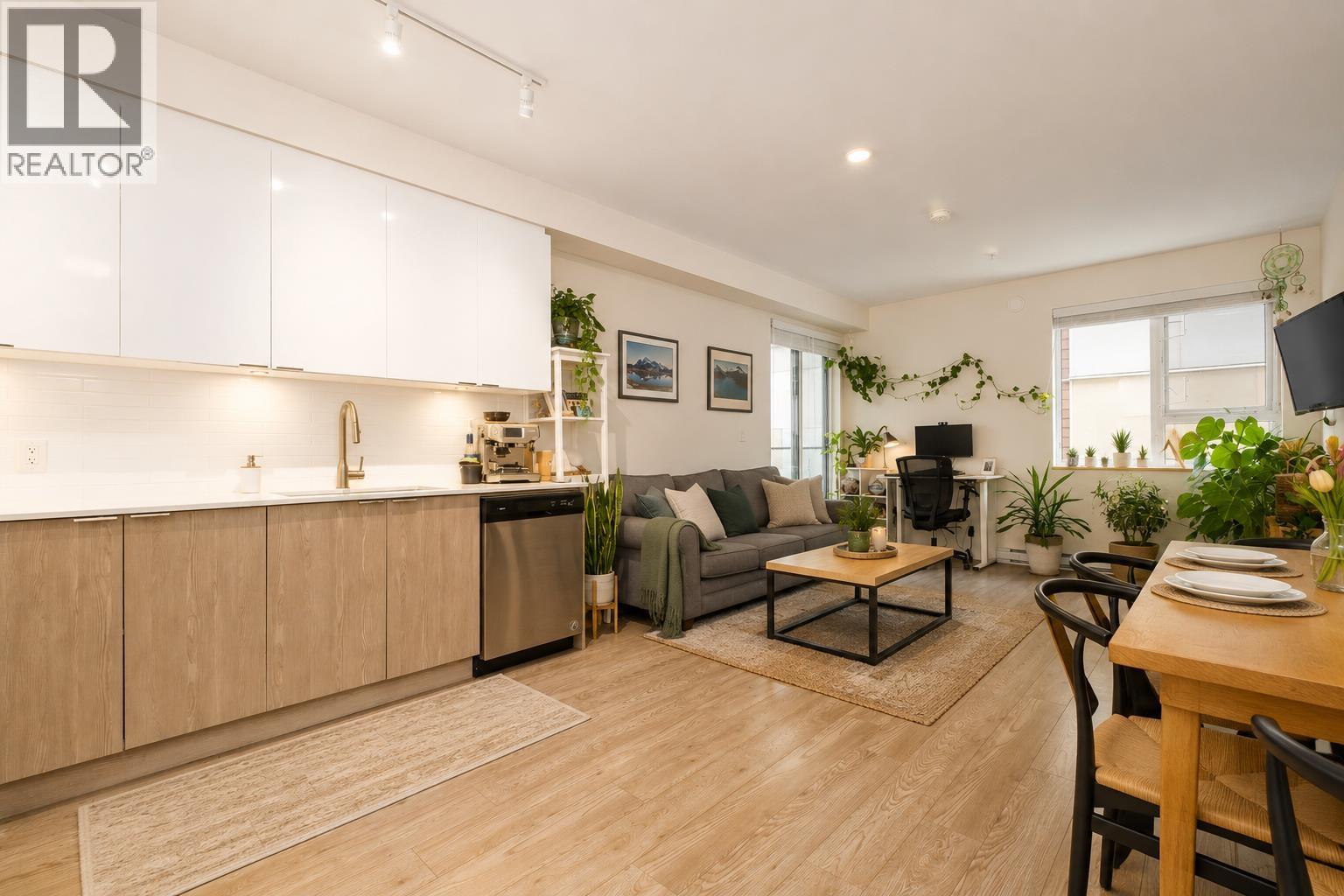 302 37881 Cleveland Avenue, Squamish, British Columbia  V8B 0Z7 - Photo 4 - R3126863