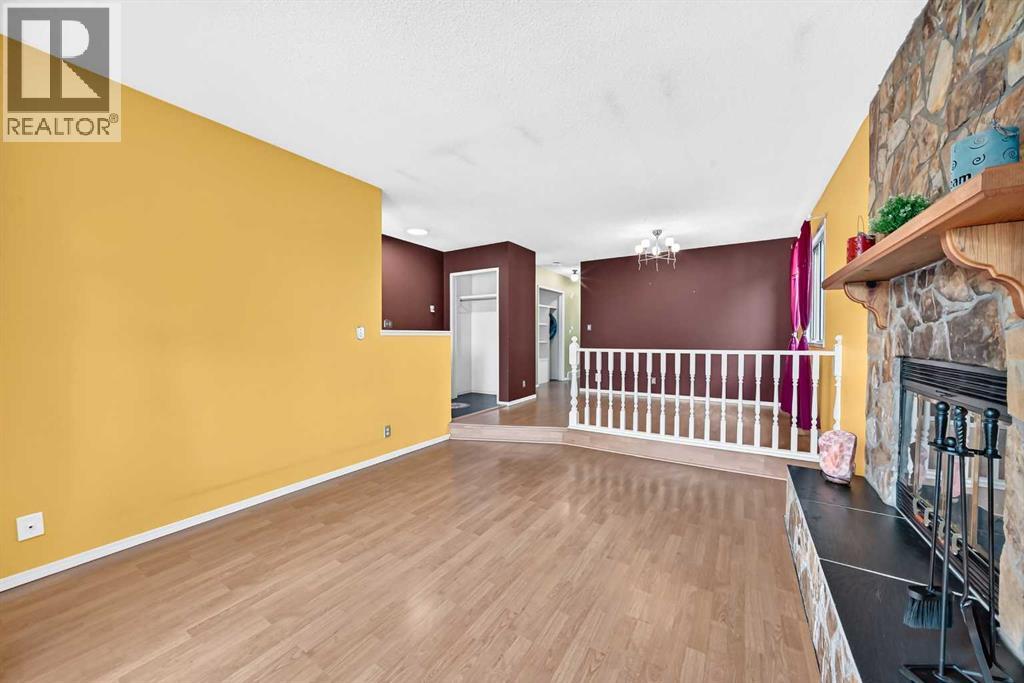 35 Cowan Close, Red Deer, Alberta  T4P 2X2 - Photo 14 - A2340958