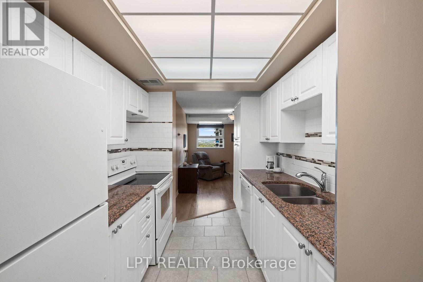 5 - 555 Brittany Drive, Ottawa, Ontario  K1K 4C5 - Photo 13 - X13780598
