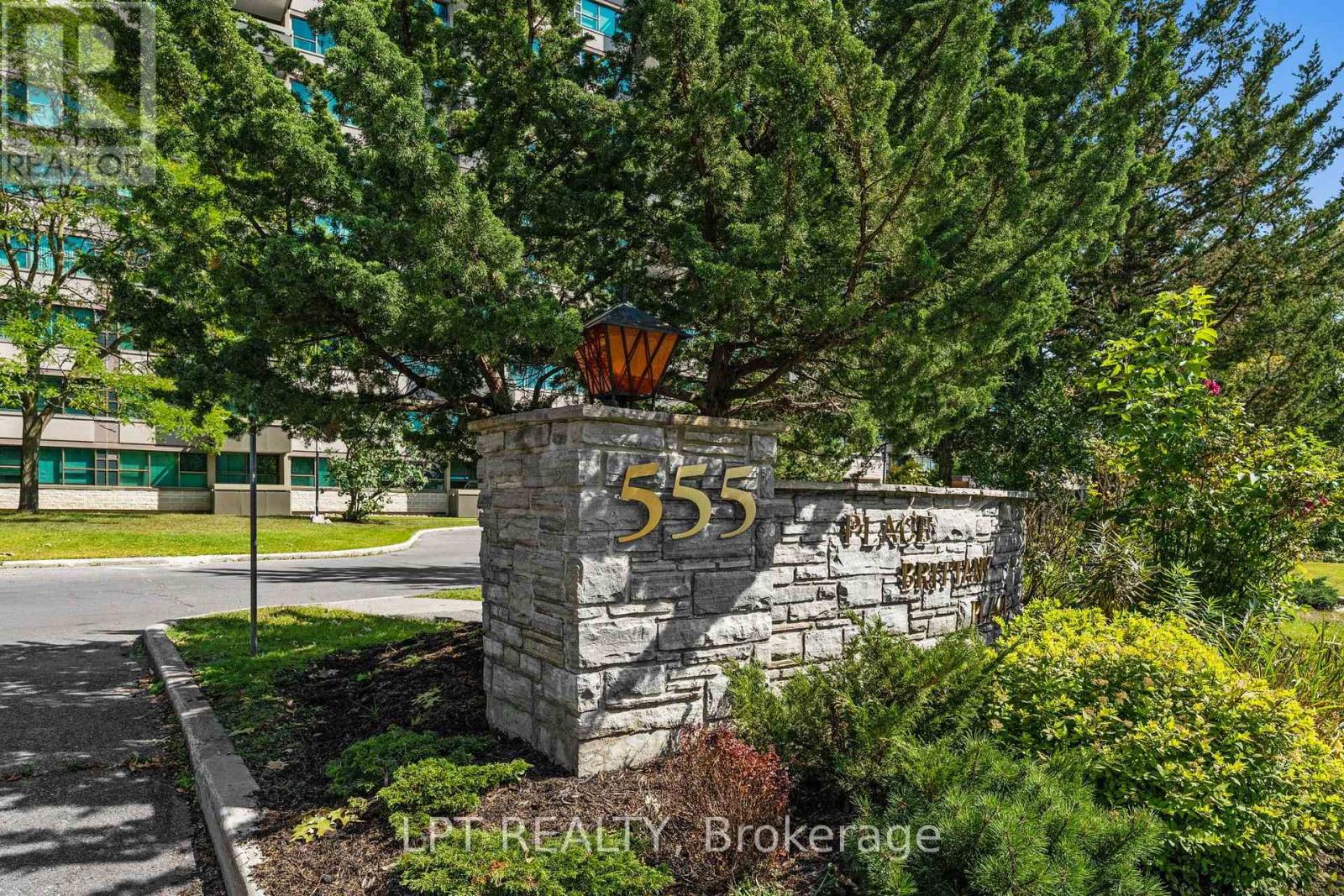 5 - 555 Brittany Drive, Ottawa, Ontario  K1K 4C5 - Photo 3 - X13780598