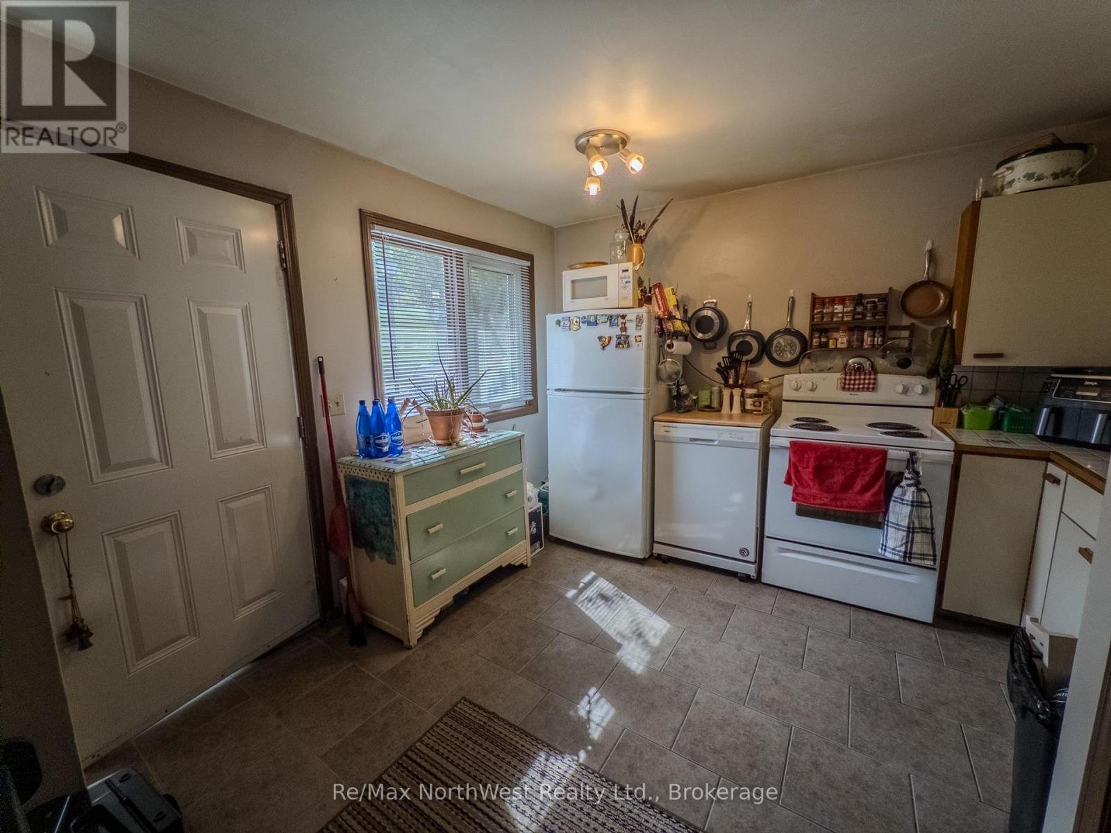 617 First Street S, Kenora (Central), Ontario  P9N 1E1 - Photo 32 - X13780586