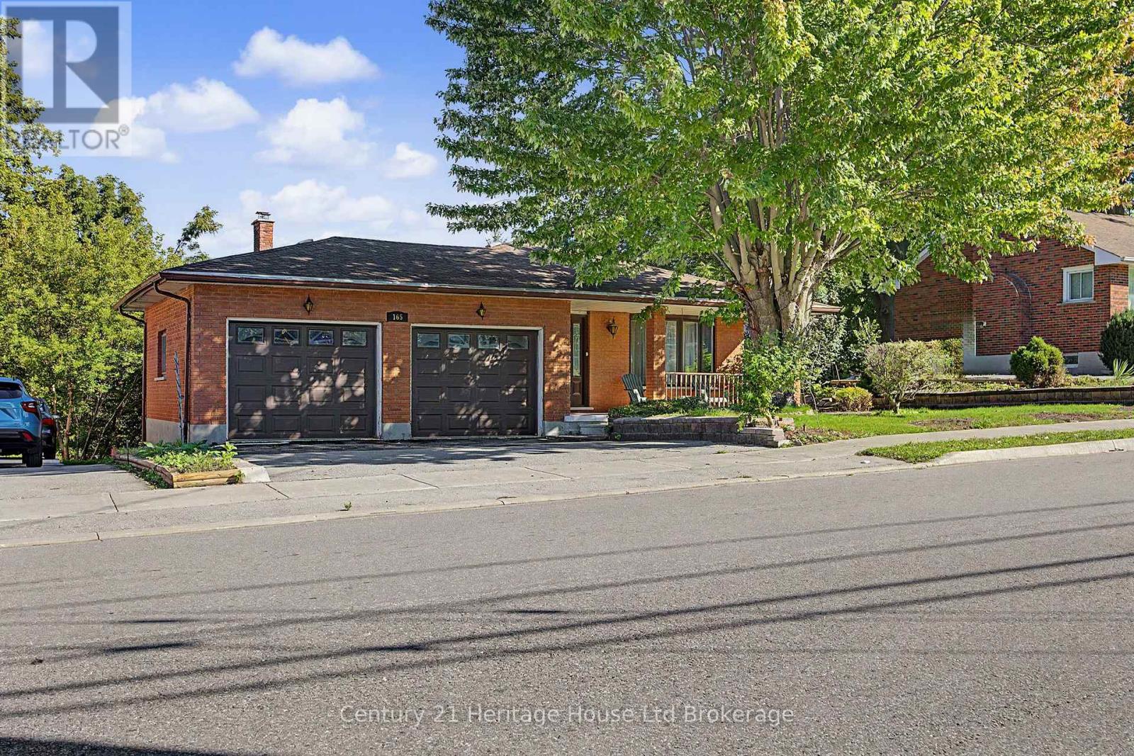 165 Park Row, Woodstock, Ontario N4S 1V9 - Photo 2 - X13780596