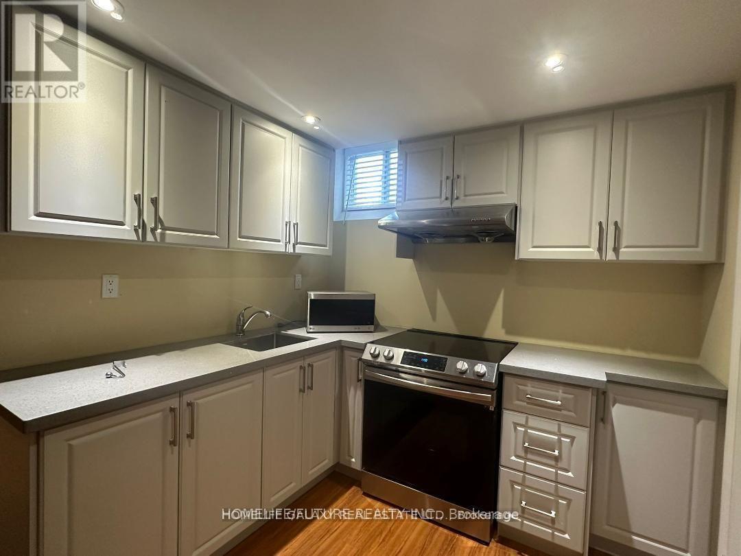 BSMT - 11 CLAIR AVENUE, Whitby, Ontario