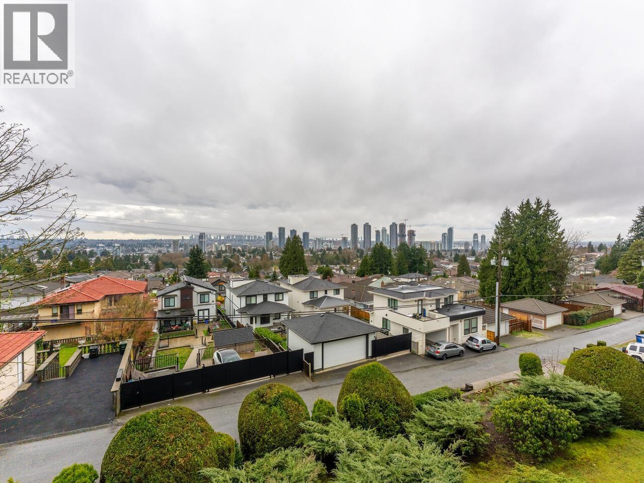 307 5340 Hastings Street, Burnaby, British Columbia  V5B 1R1 - Photo 2 - R3164848