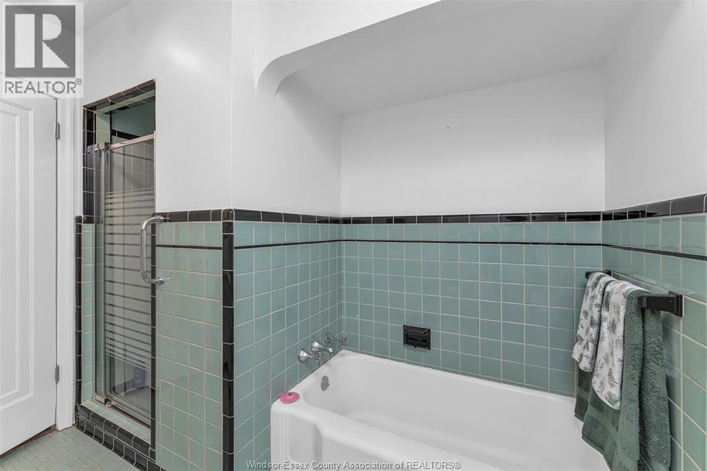 2494 Buckingham, Windsor, Ontario  N8T 2B5 - Photo 19 - 26022417