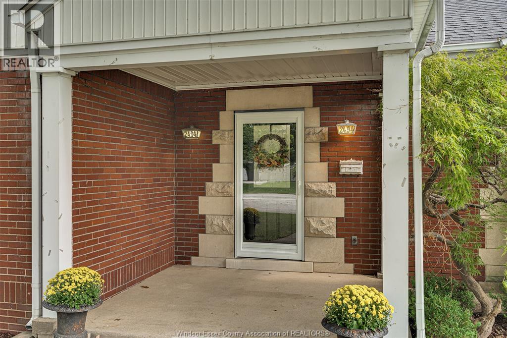 2494 Buckingham, Windsor, Ontario  N8T 2B5 - Photo 4 - 26022417