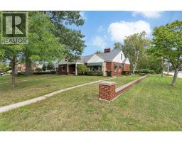 2494 BUCKINGHAM, Windsor, Ontario