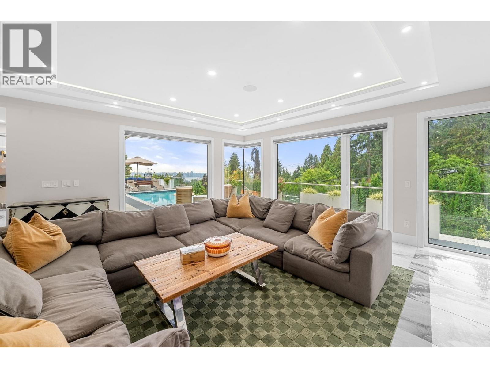3980 Norwood Avenue, North Vancouver, British Columbia  V7N 3R3 - Photo 11 - R3164839