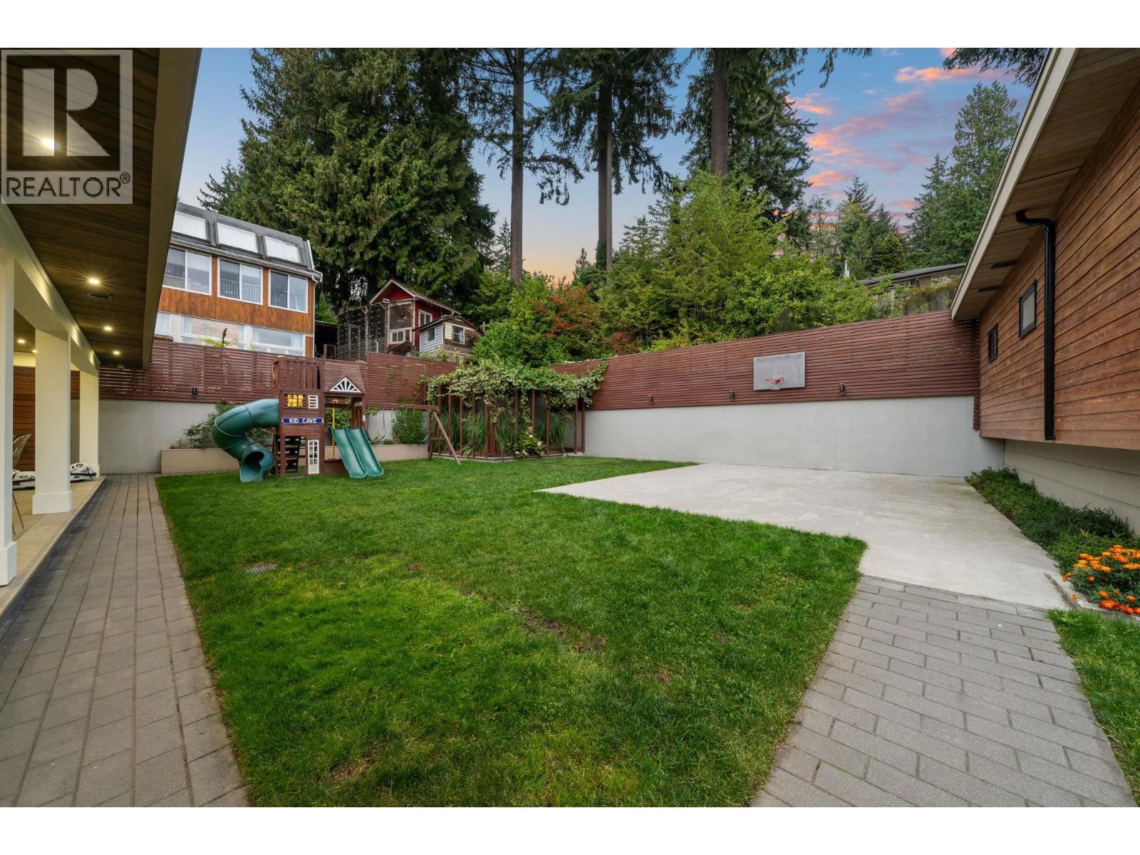 3980 Norwood Avenue, North Vancouver, British Columbia  V7N 3R3 - Photo 35 - R3164839