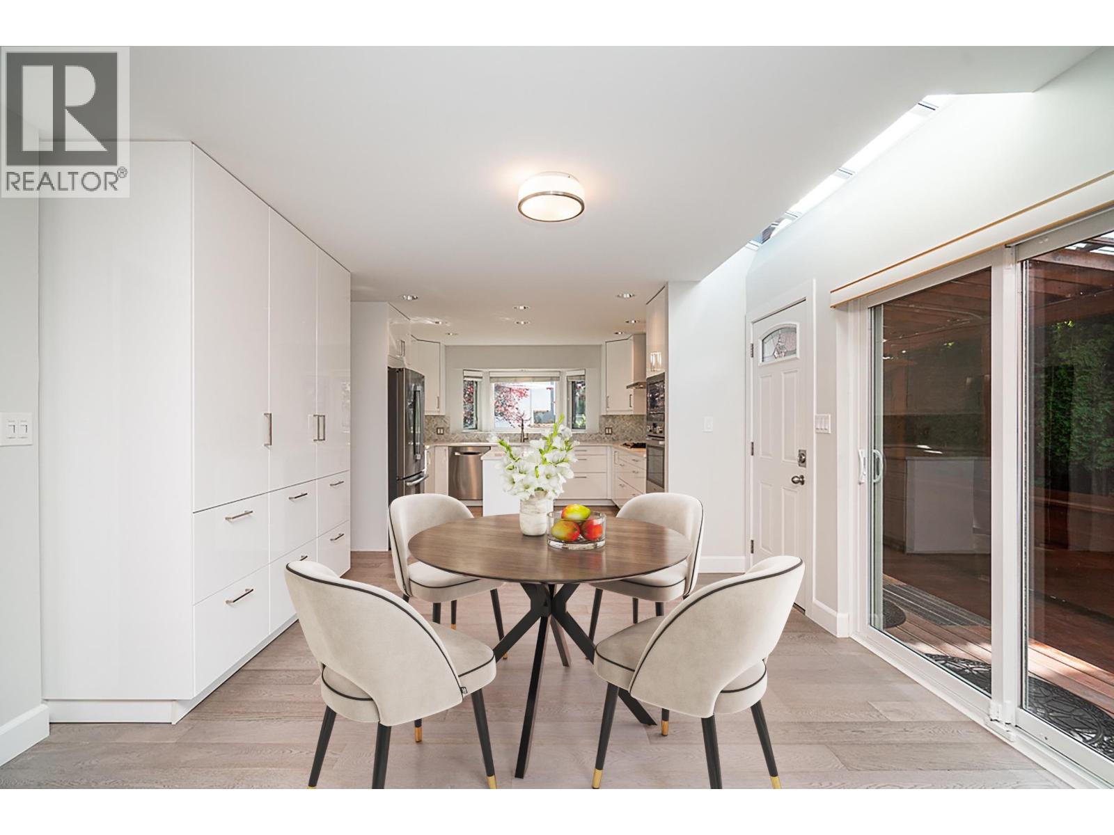 2308 W 14th Avenue, Vancouver, British Columbia  V6K 2W3 - Photo 11 - R3164854