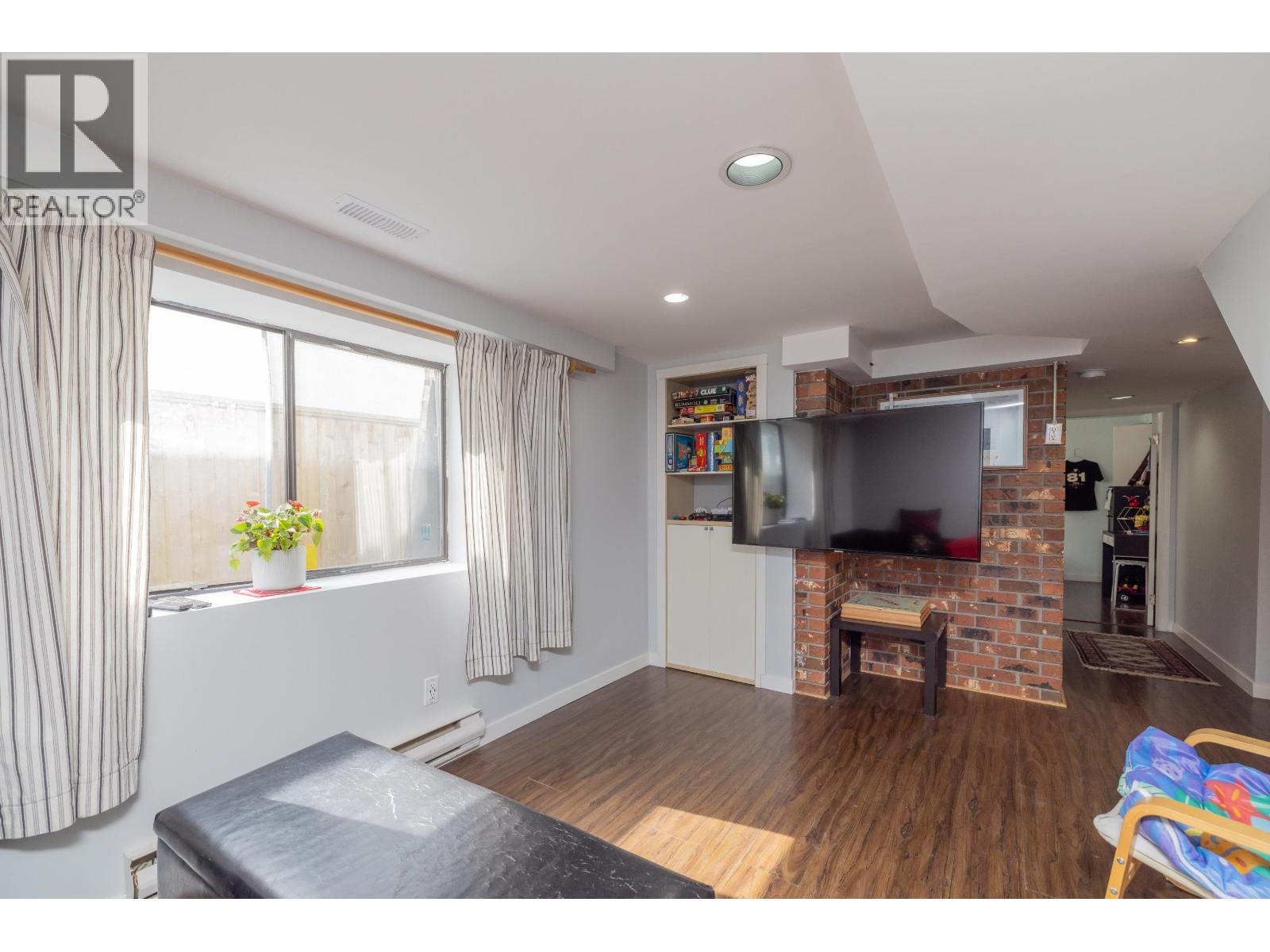 1119 Cloverley Street Street, North Vancouver, British Columbia  V7L 1N7 - Photo 23 - R3164858
