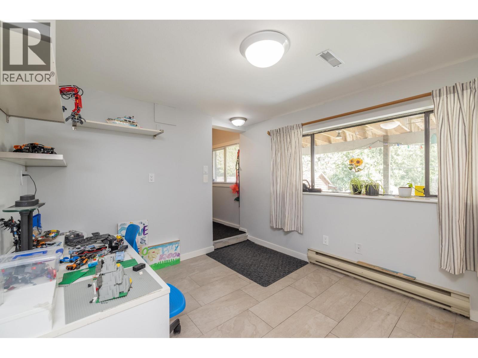 1119 Cloverley Street Street, North Vancouver, British Columbia  V7L 1N7 - Photo 28 - R3164858
