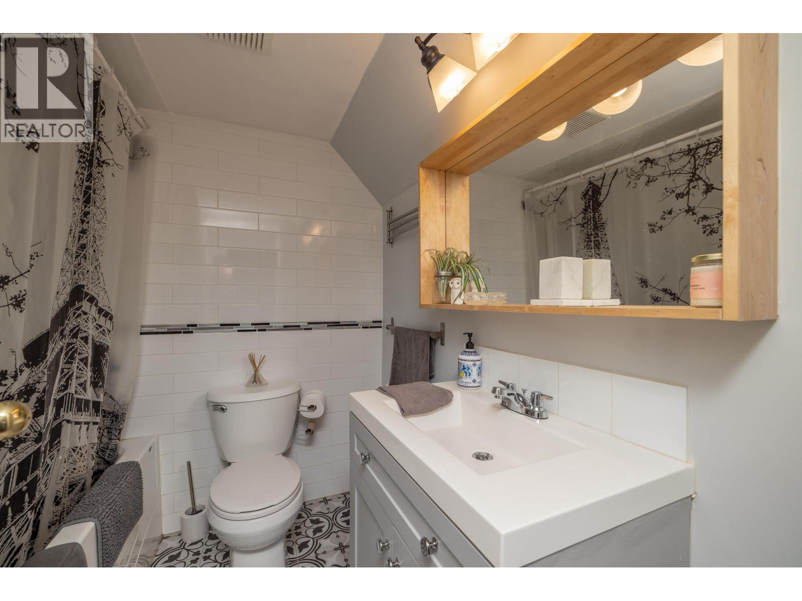1119 Cloverley Street Street, North Vancouver, British Columbia  V7L 1N7 - Photo 33 - R3164858