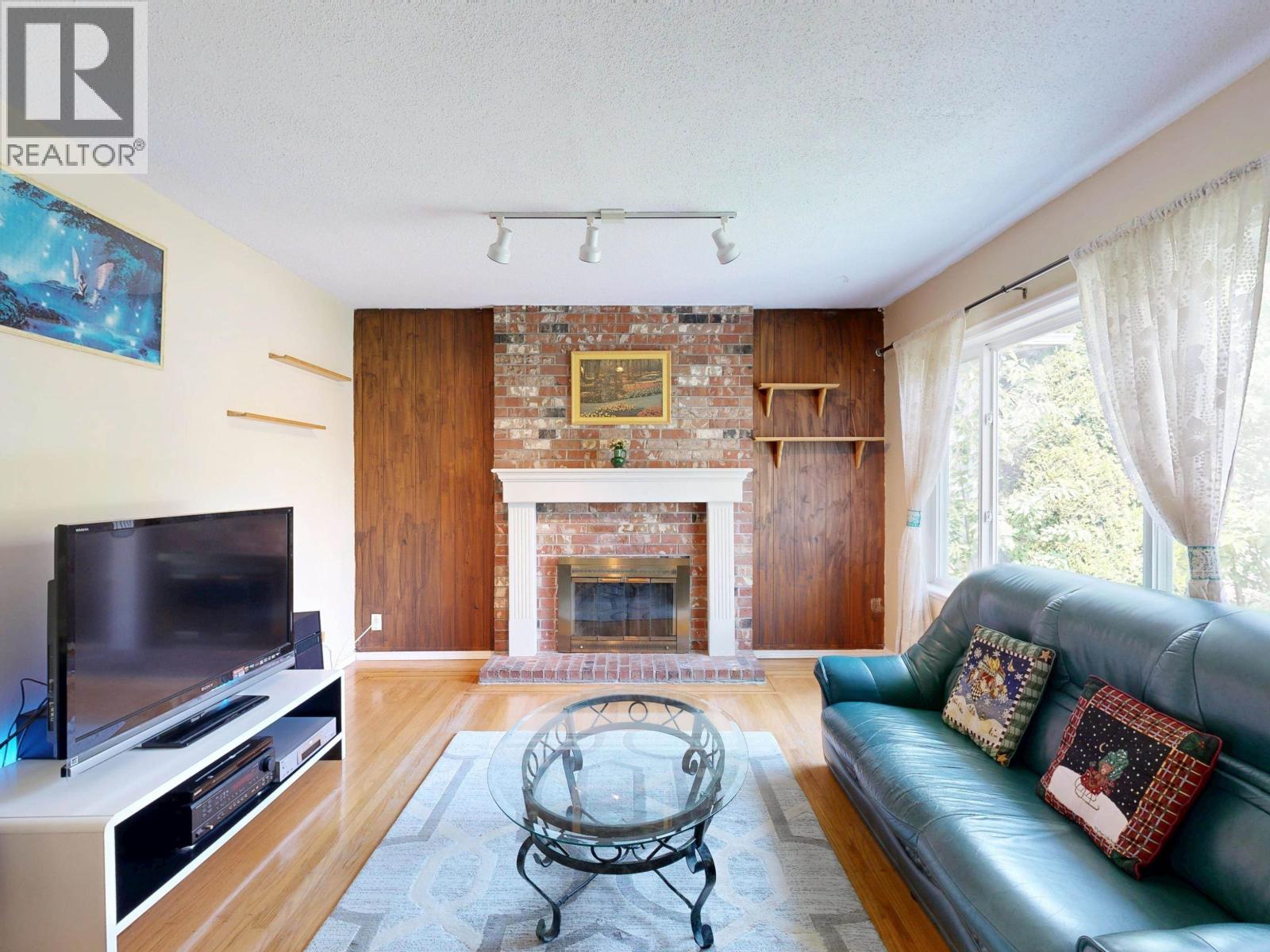 3157 Penticton Street, Vancouver, British Columbia  V5M 3C6 - Photo 3 - R3164861